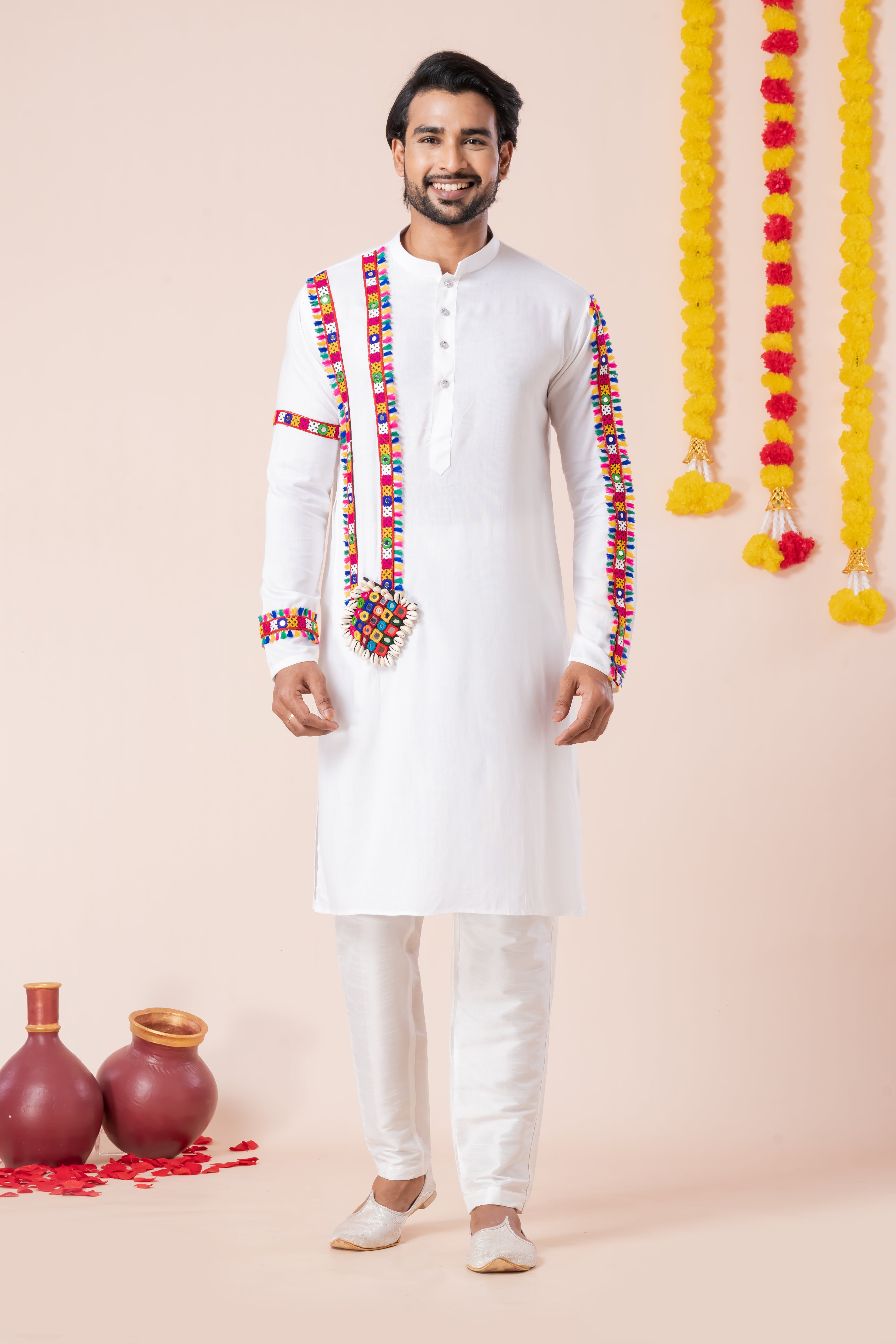 Pyja At Work Angasudha Navratri Special White Tribal Mirror & Shell Work Kurta Pyja ...